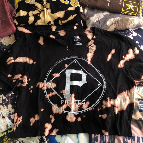 Bundle of bleached shirts (21 total) - Picture 3 of 3